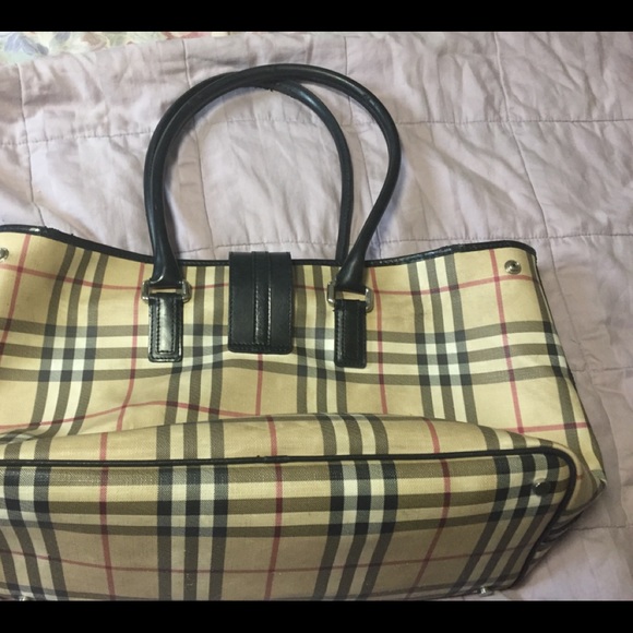 Burberry tote - Picture 13 of 16